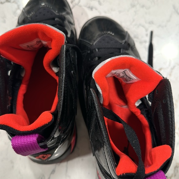 Air Jordan - Picture 2 of 7